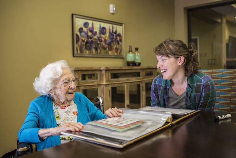 Ellen Line with a client at her internship with Jewish Family Services. Photo by Martin do Nascimento.